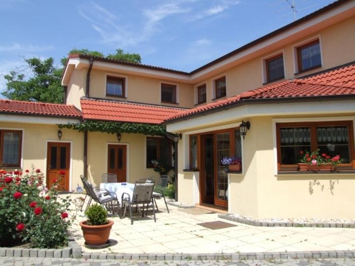 Penzion 77 - Garni Pezinok Ngoại thất bức ảnh